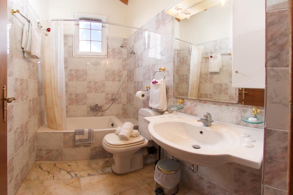 Boulevard Panorama Suites Αγία Ευφημία Εξωτερικό φωτογραφία